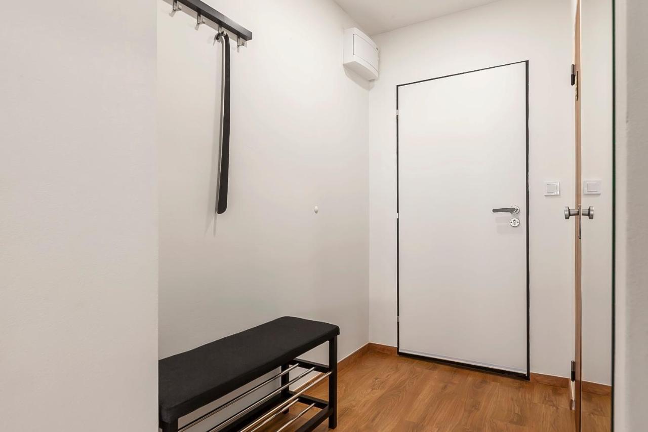 Popular Location / Street View / 4 Ppl / Netflix Apartamento Praga Exterior foto