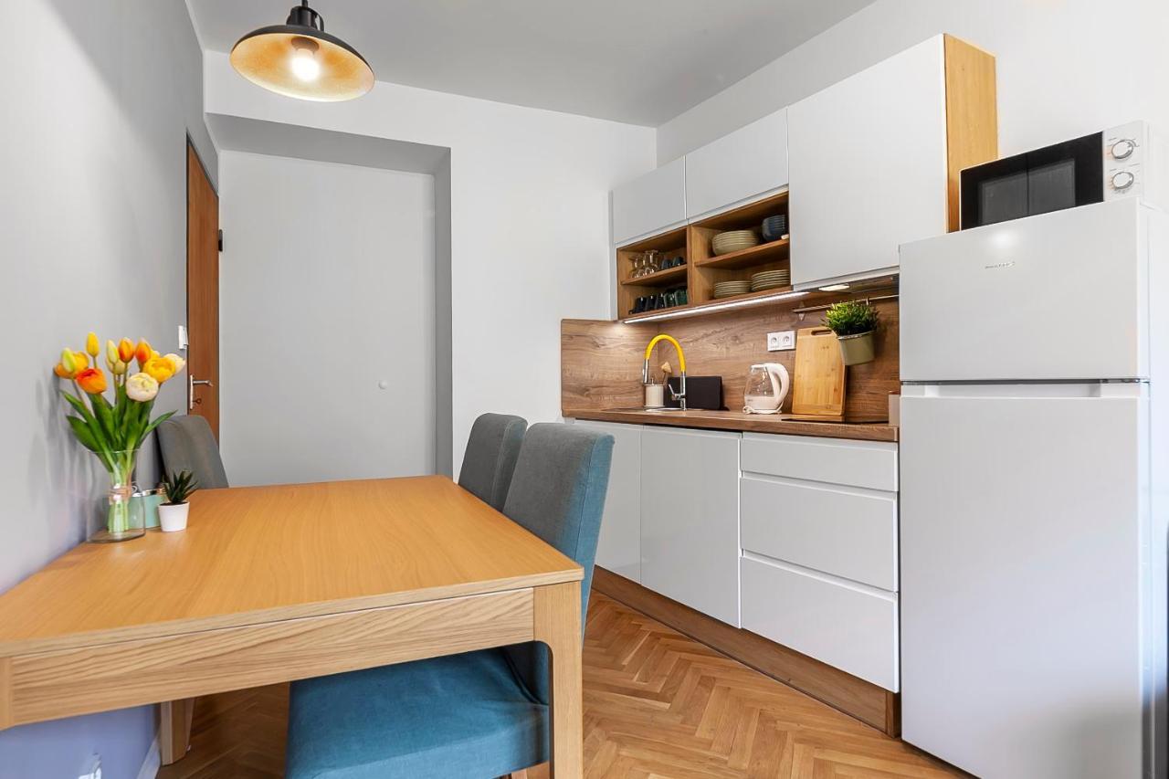 Popular Location / Street View / 4 Ppl / Netflix Apartamento Praga Exterior foto